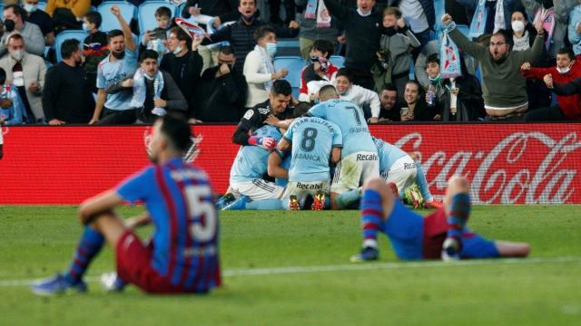 乐鱼电竞官方网-哈维看看吧，这就是你要带的队，3球领先被绝平