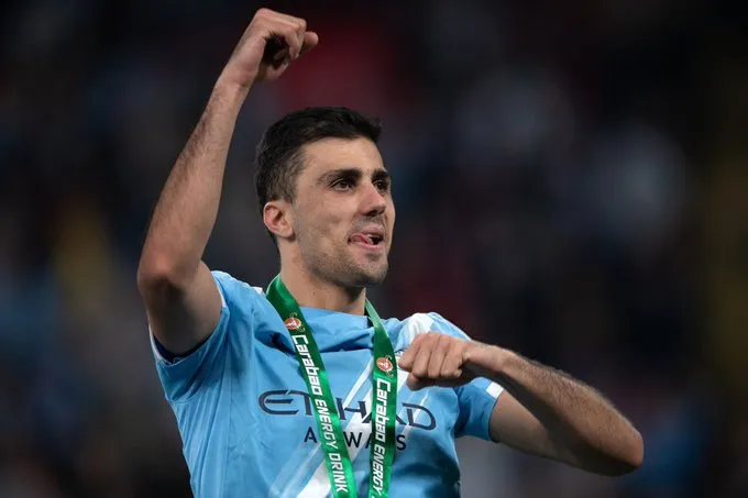 乐鱼体育在线网址-跟队：曼城相信罗德里会再留几年；将签右后卫当努内斯替补